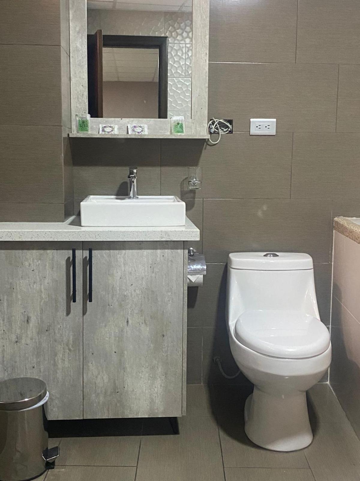 Stelar Hostal Cuenca Kültér fotó